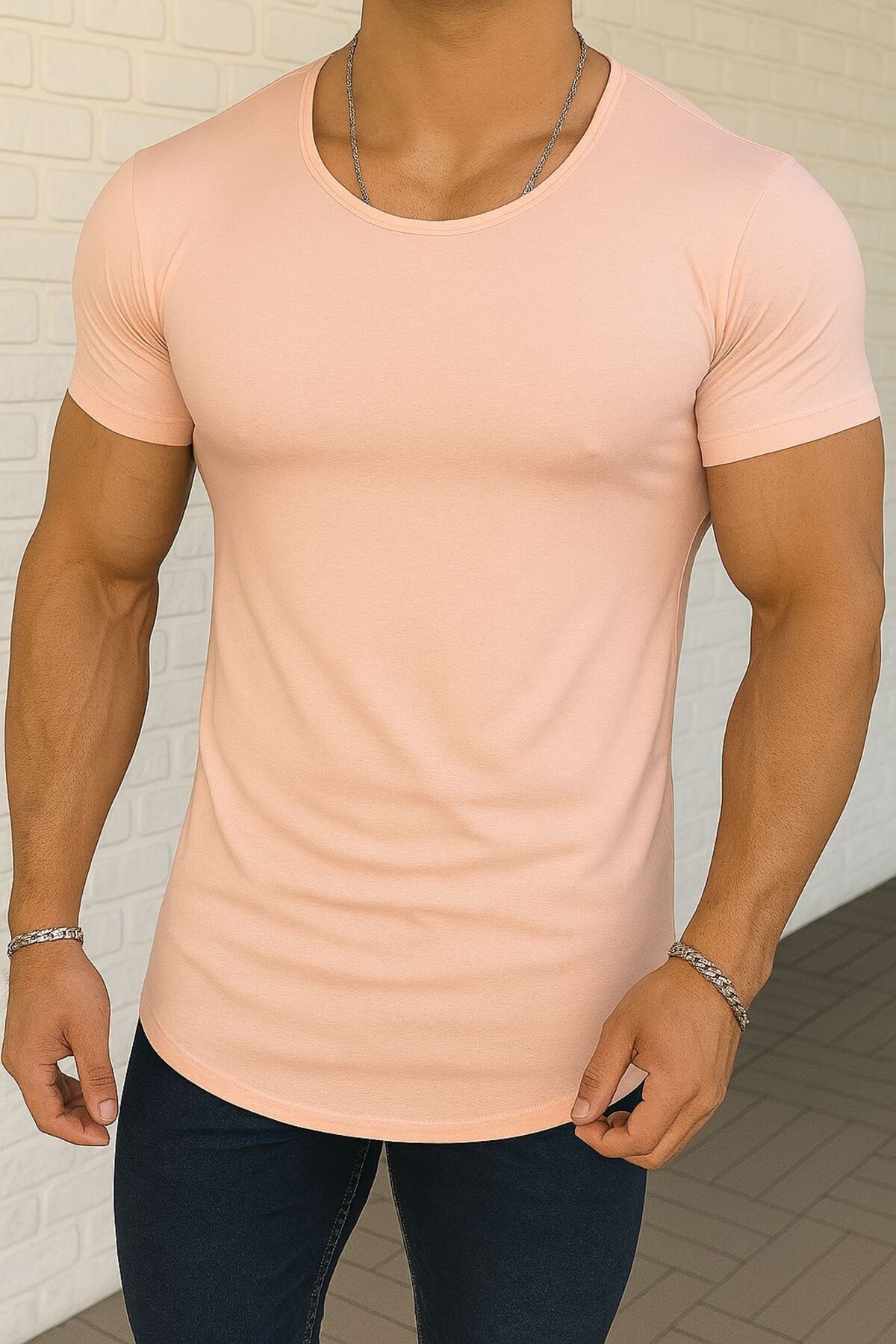 BYBÜLENT Erkek Siyah Oval Etek Geniş Yaka Slim Fit Kısa Kollu Tişört T-Shirt