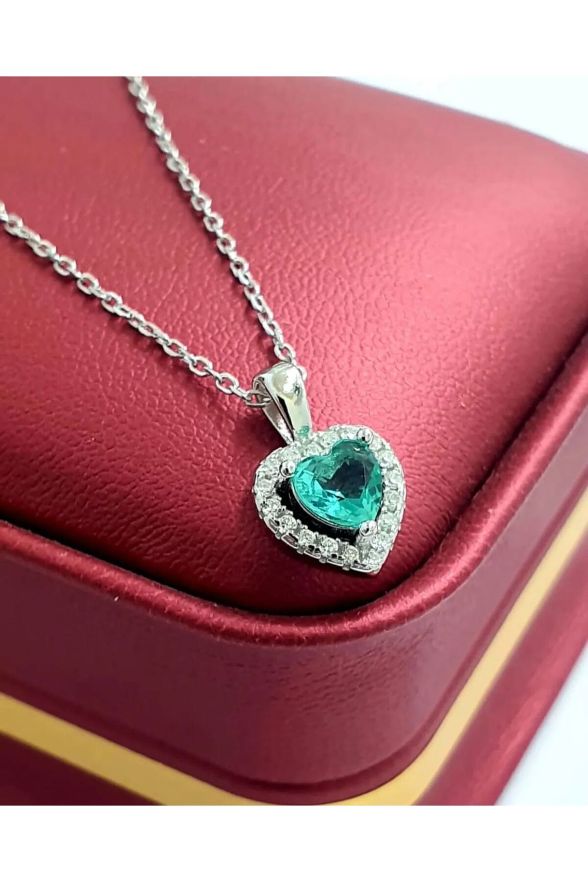 RUENZA TAKI Safir Kesim Turkuaz Taşlı Kalp Kolye - Gümüş Renk Zirkon Detaylı