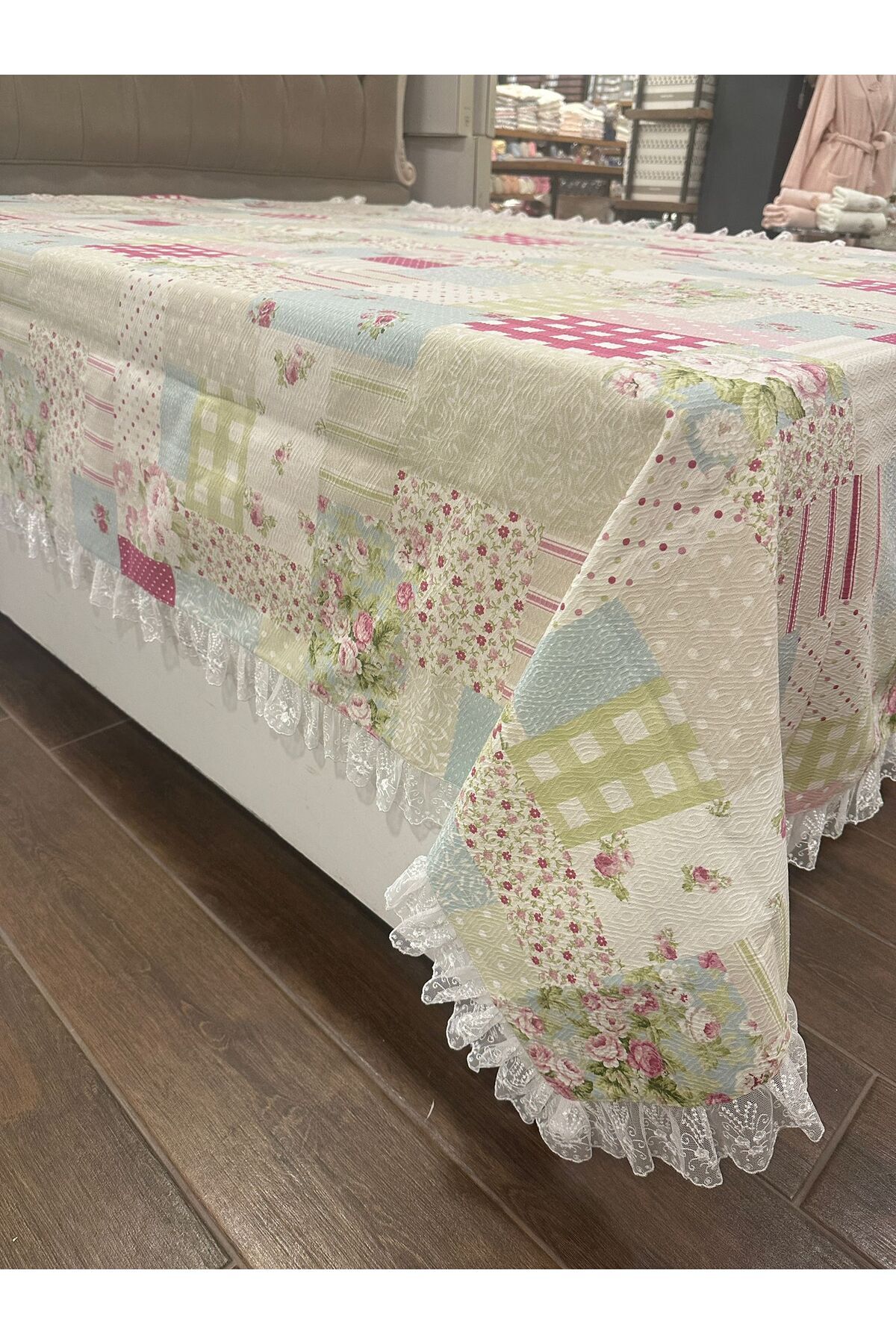 Patchwork Pike Yatak Örtüsü Dantelli Tek Kişilik % 100 Pamuk