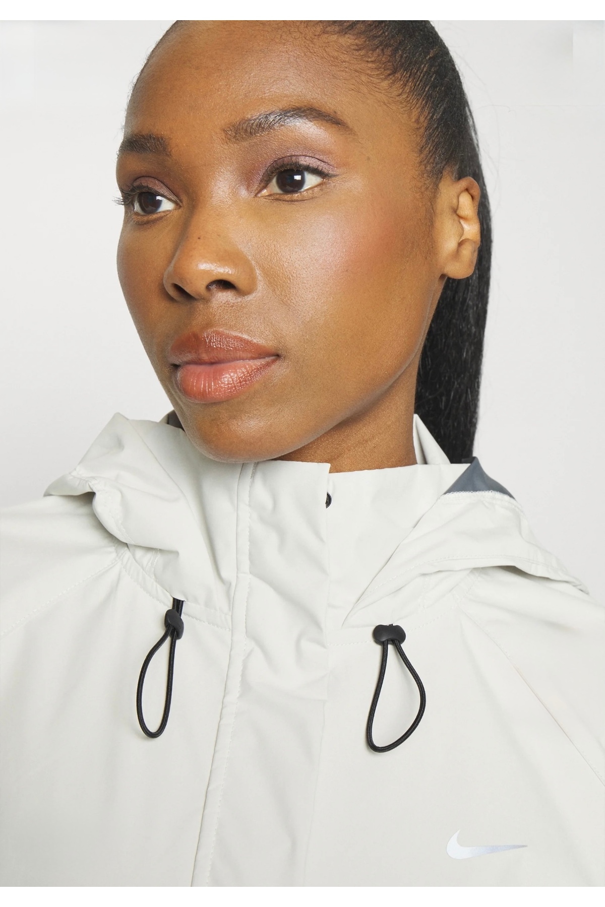 Nike Women's Swift Storm Fit Jacket Beyaz Kadın Ceket görsel 5
