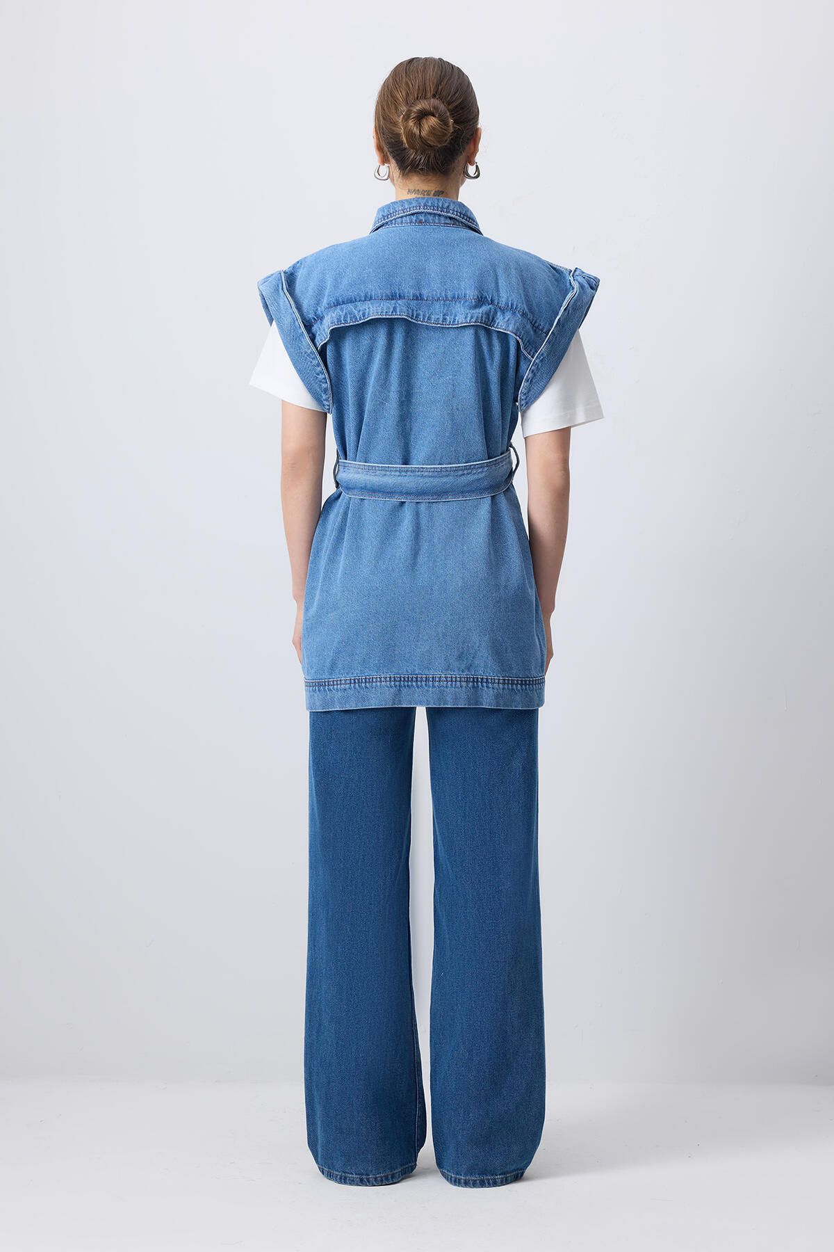 Touché Privé-VESTĂ DE DENIM CU DETALII BURUȚI PE CAMPĂ 4