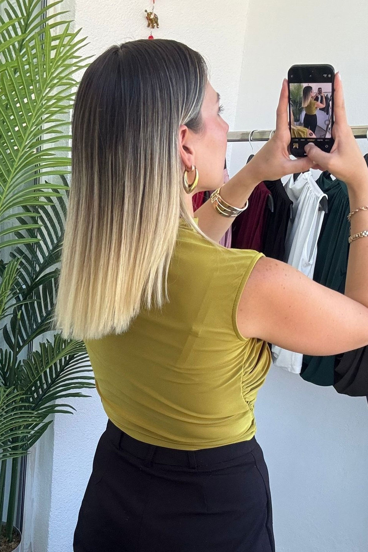 Kubos Moda  Yarım Balıkçı Kolsuz Büzgülü Yağ Yeşili Bluz - Görsel 2