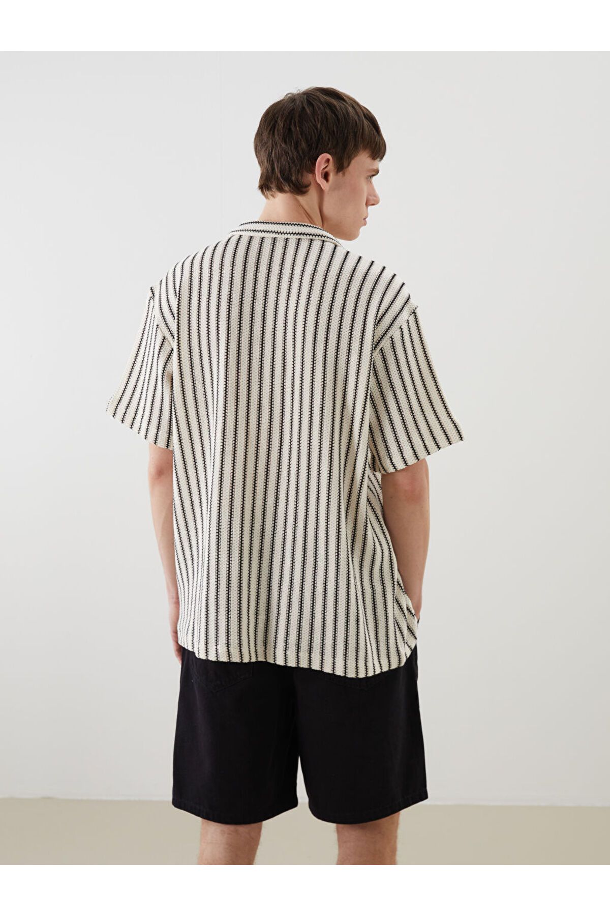 LC Waikiki-Ανδρικό πουκάμισο με κοντό μανίκι Ecru Regular Fit 4