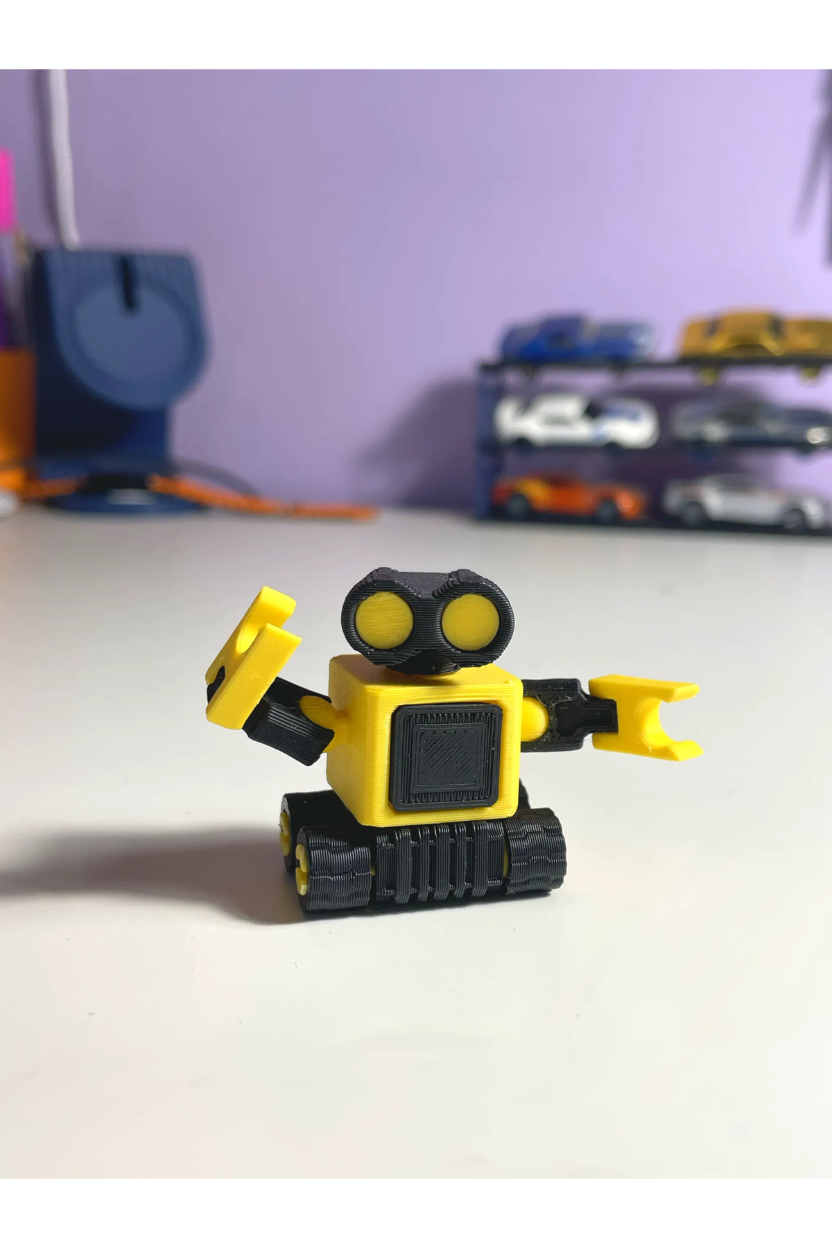 Beweglicher mechanischer Roboter 10 cm – mit Namen beschreibbare 3D-gedruckte Sammelfigur