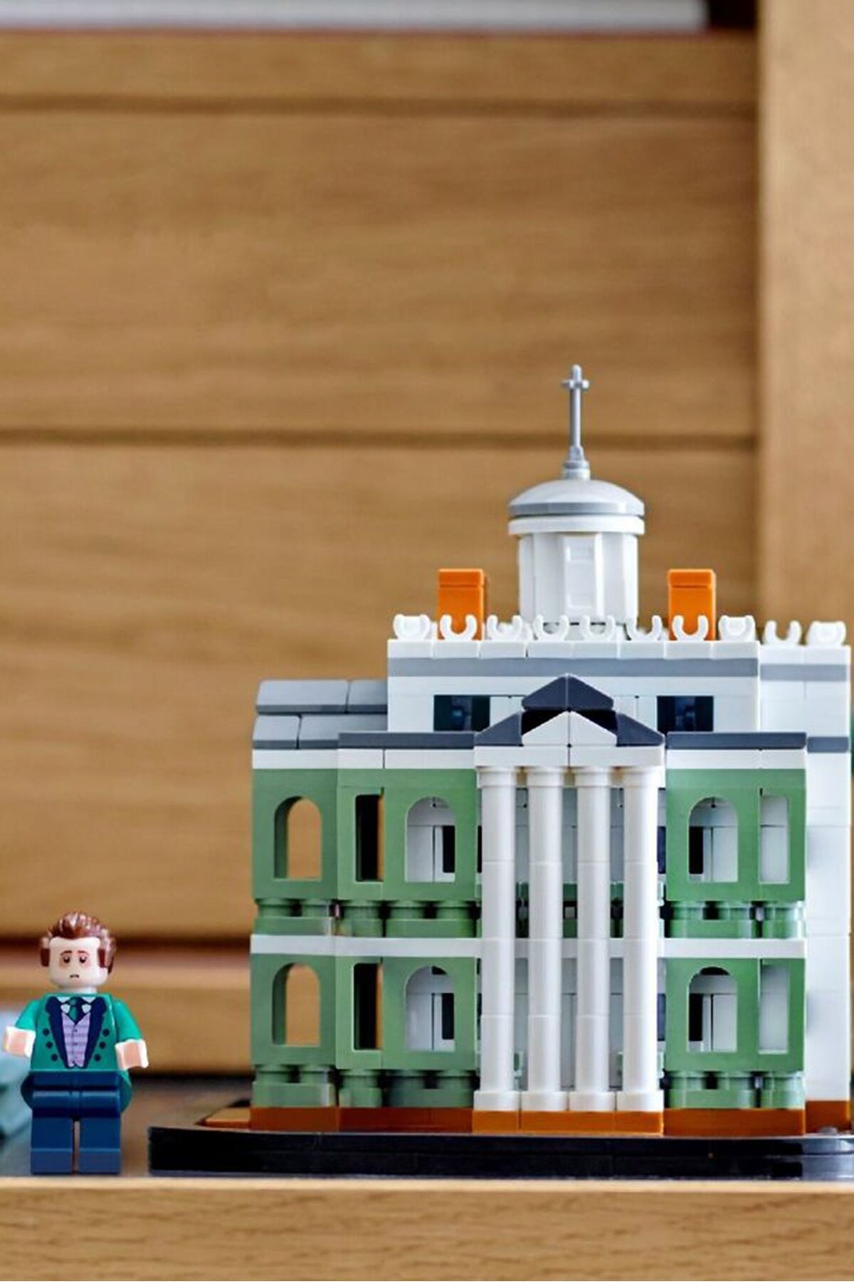 مجموعه ساختنی لگو مینی دیزنی عمارت تسخیرشده ۴۰۵۲۱، ۶۸۰ تکه