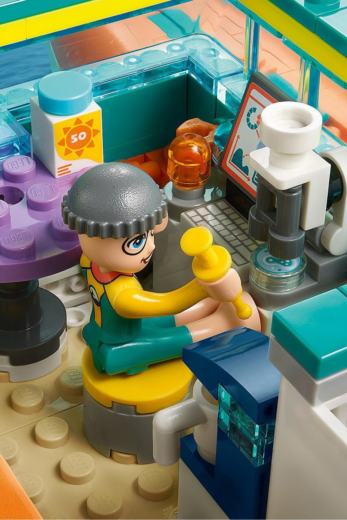 دوستان ۴۱۷۳۴ اسباب‌بازی قایق نجات دریایی با فیگورهای دلفین