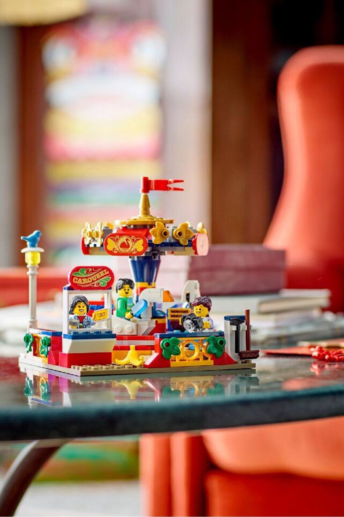 LEGO-Carousel 40714 Merry Go Round Ride 4