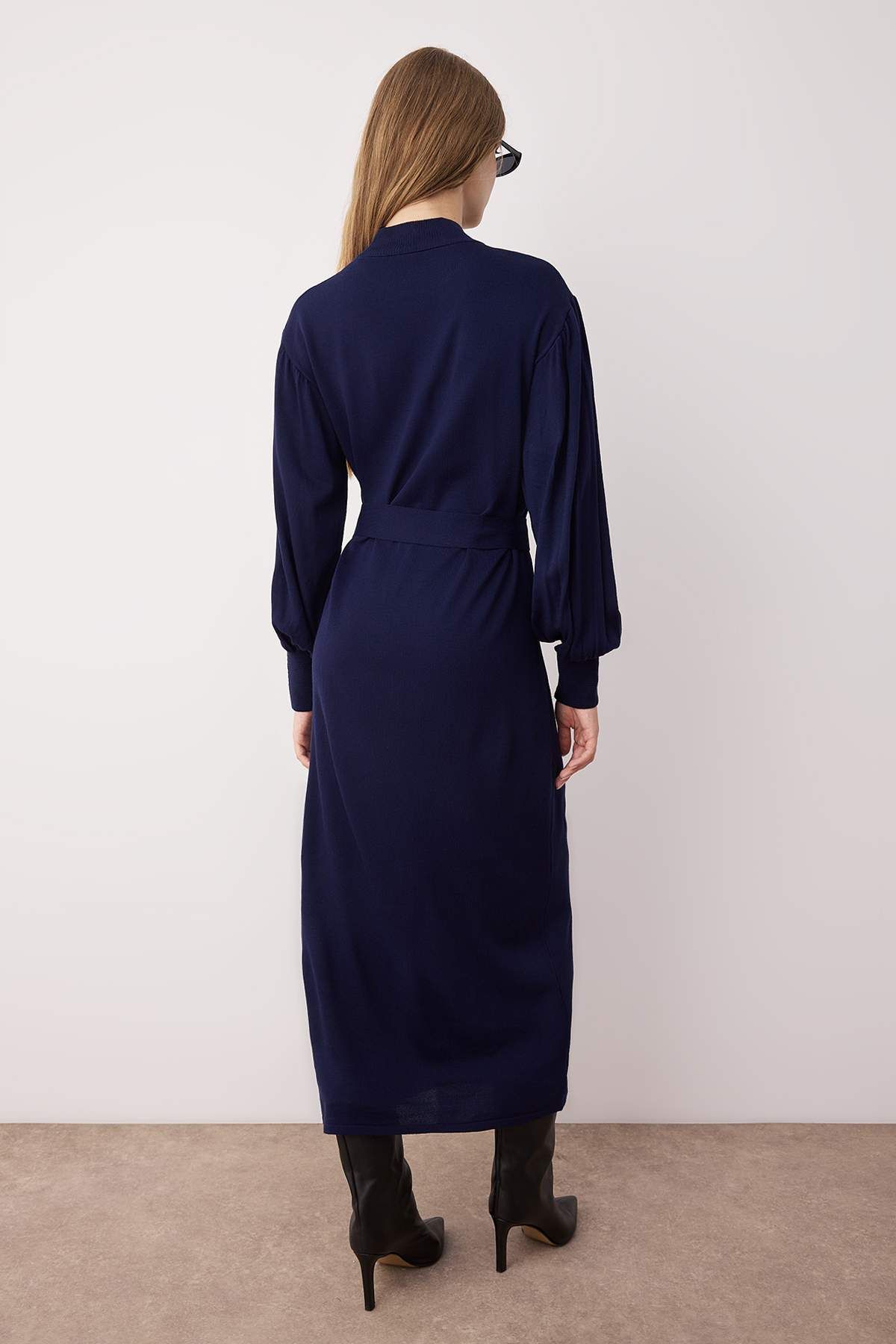 Trendyol Modest-Πλεκτό φόρεμα με μπαλόνι με μισό ζιβάγκο με μπλε ναυτικό TCTAW24EB00023 4