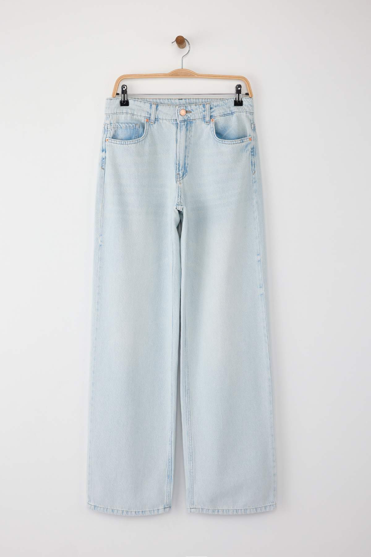 Trendyolmilla  Açık Mavi Düşük Bel Wide Leg/Geniş 100% Pamuk Paça Jeans TWOAW26JE00001 - Görsel 5