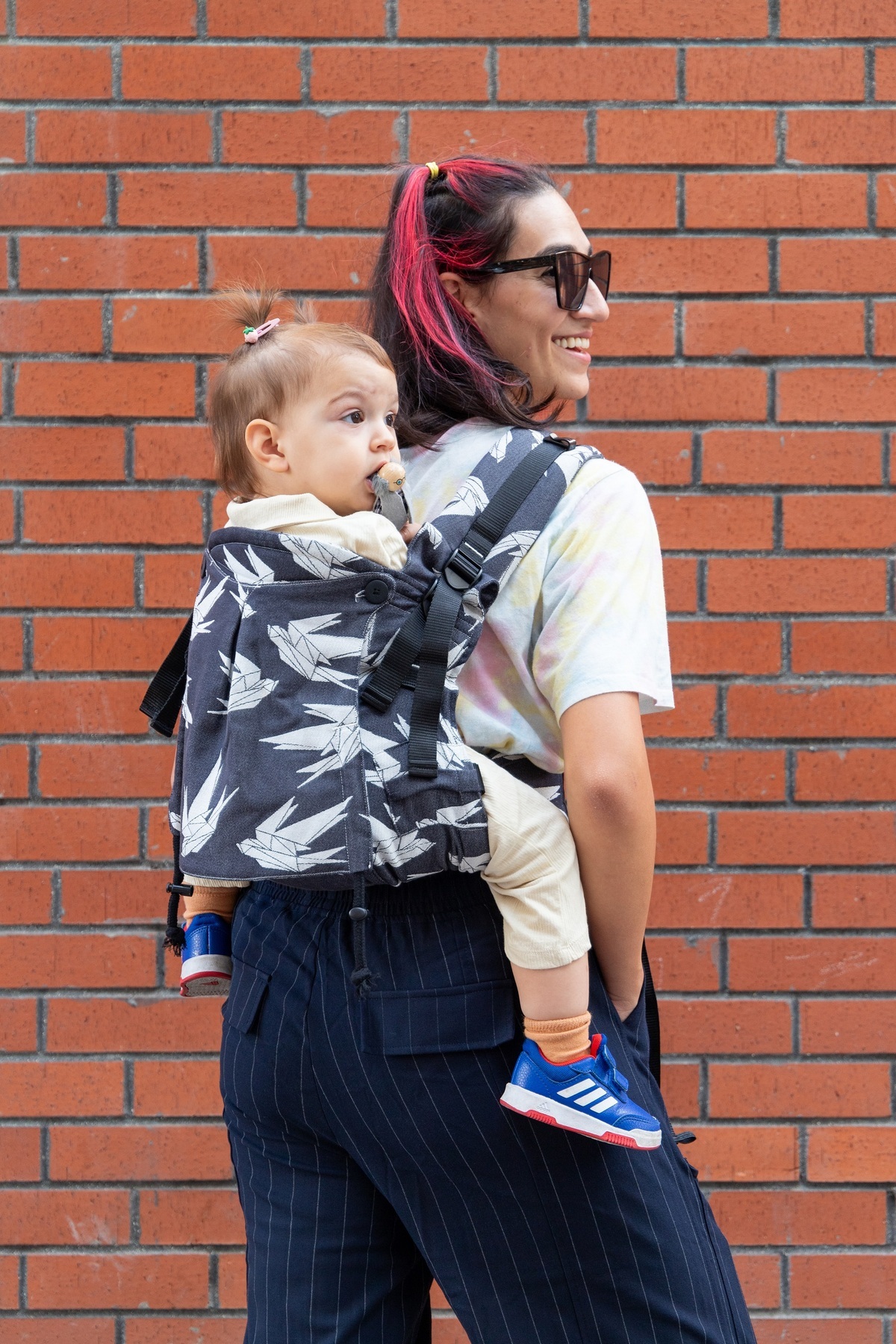 Huggyberry Huggy Plus Toddler Size Carrier - Dock Yin Yang fotoğrafı 4 (önizleme)