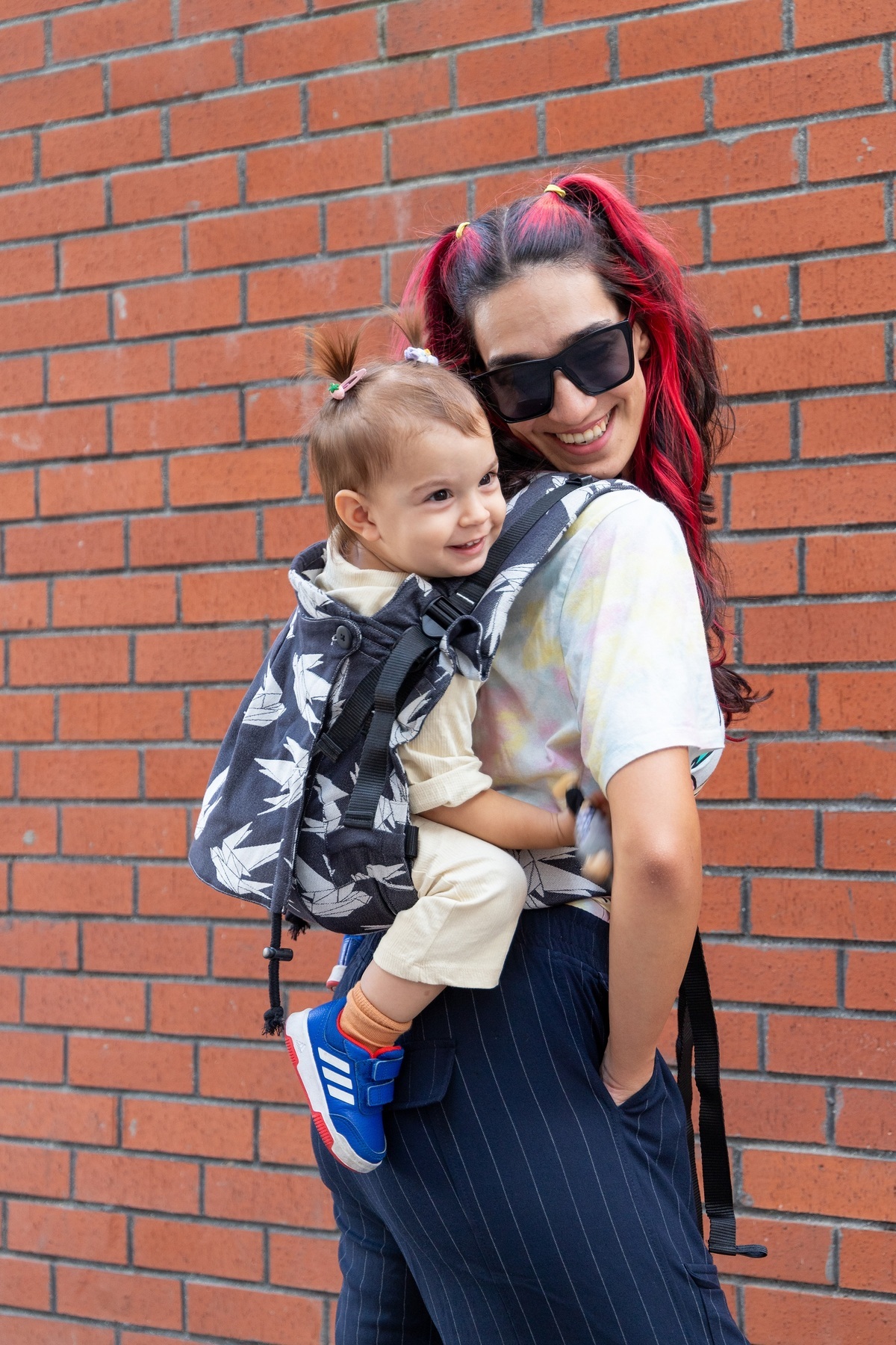 Huggyberry Huggy Plus Toddler Size Carrier - Dock Yin Yang fotoğrafı 7 (önizleme)