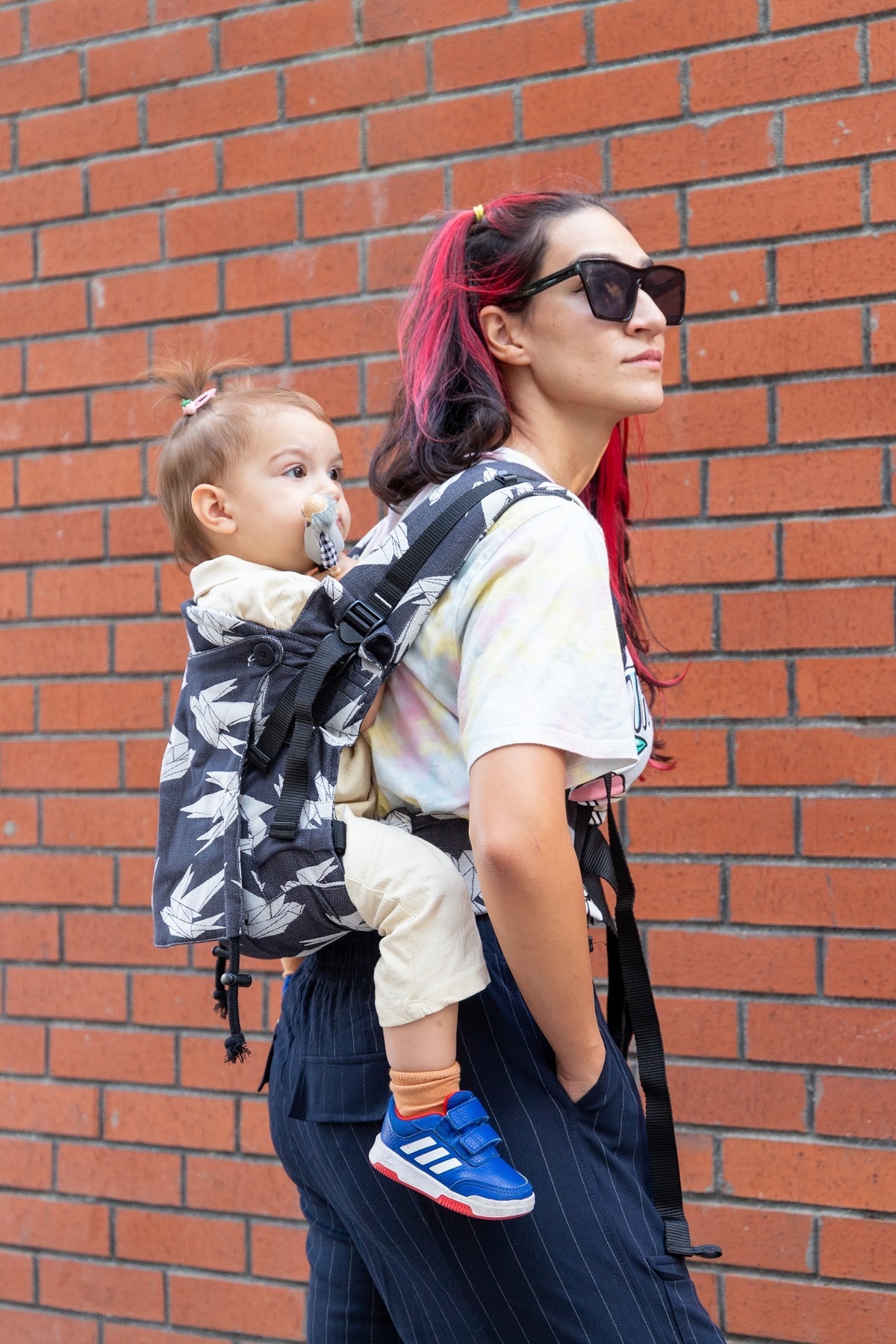 Huggyberry Huggy Plus Toddler Size Carrier - Dock Yin Yang fotoğrafı 6 (önizleme)