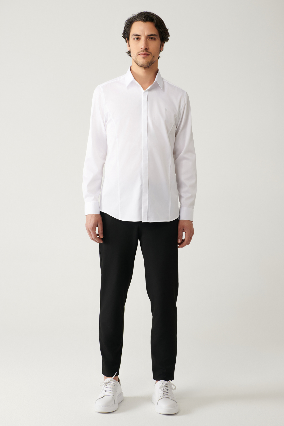 Avva-Weißes Slim-Fit-Hemd aus 100 % Baumwolle mit klassischem Revers aus Satin für Herren B002002 5