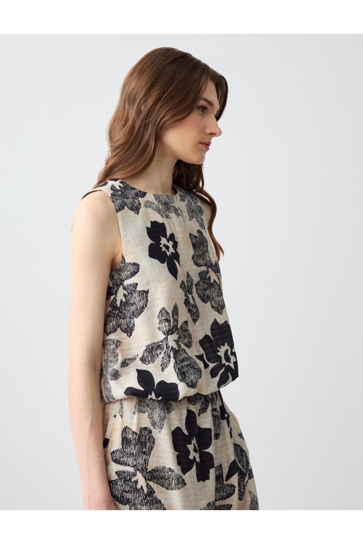 Jimmy Key-Beige Halter Neck Low Back Patterned Woven Blouse 4