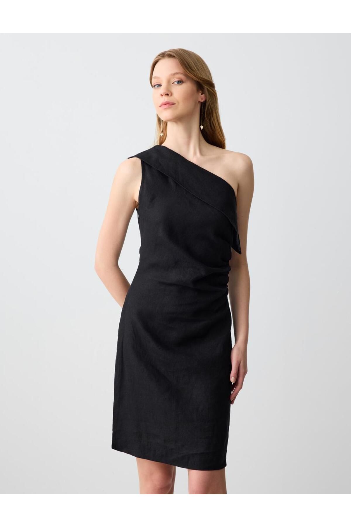 Jimmy Key-Black 100% Linen Slim Cut Asymmetric Collar One Shoulder Mini Dress 3