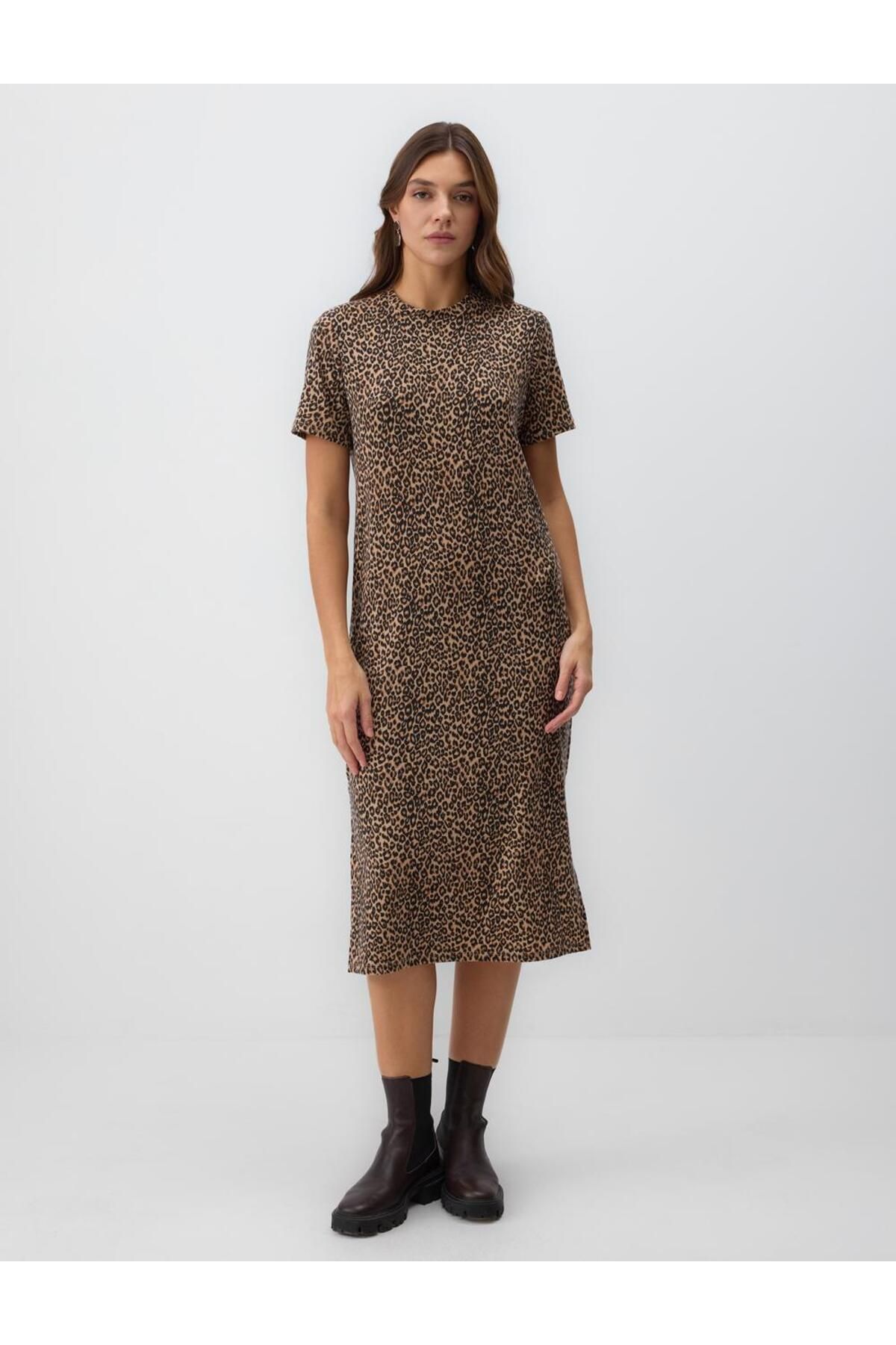 Jimmy Key-Print Straight Cut Crew Neck Short Sleeve Knitted Dress 3