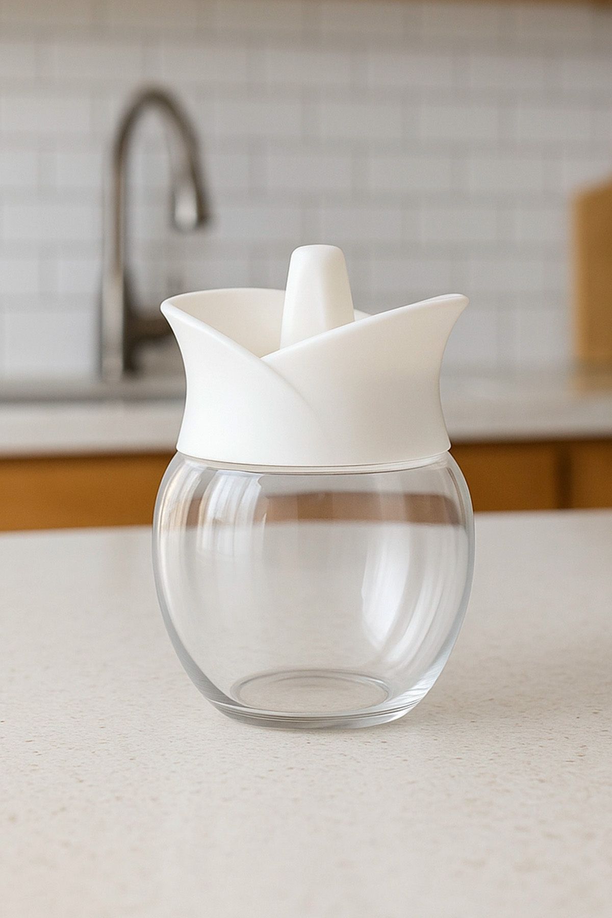 CMT-Glass sugar bowl 1