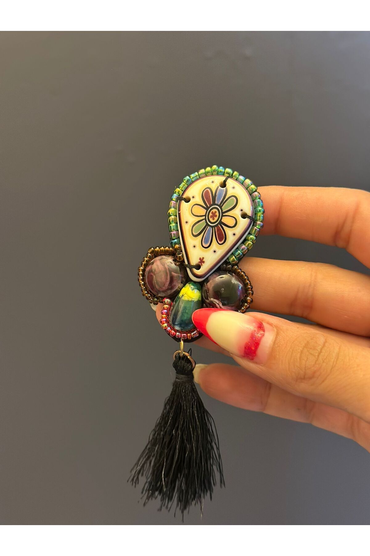 Gönülden Tasarım ETNİK PÜSKÜLLÜ KADIN BROŞ YAKA İĞNESİ 5X3 CM