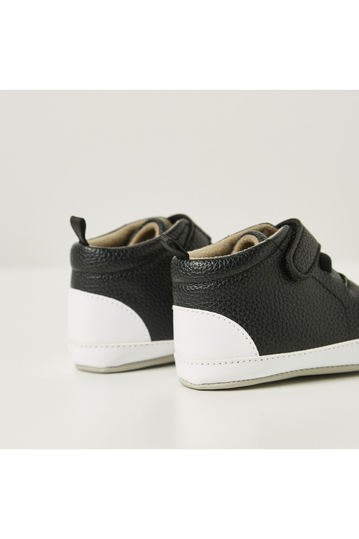 Juniors-Colourblock Booties with Hook and Loop Closure 4