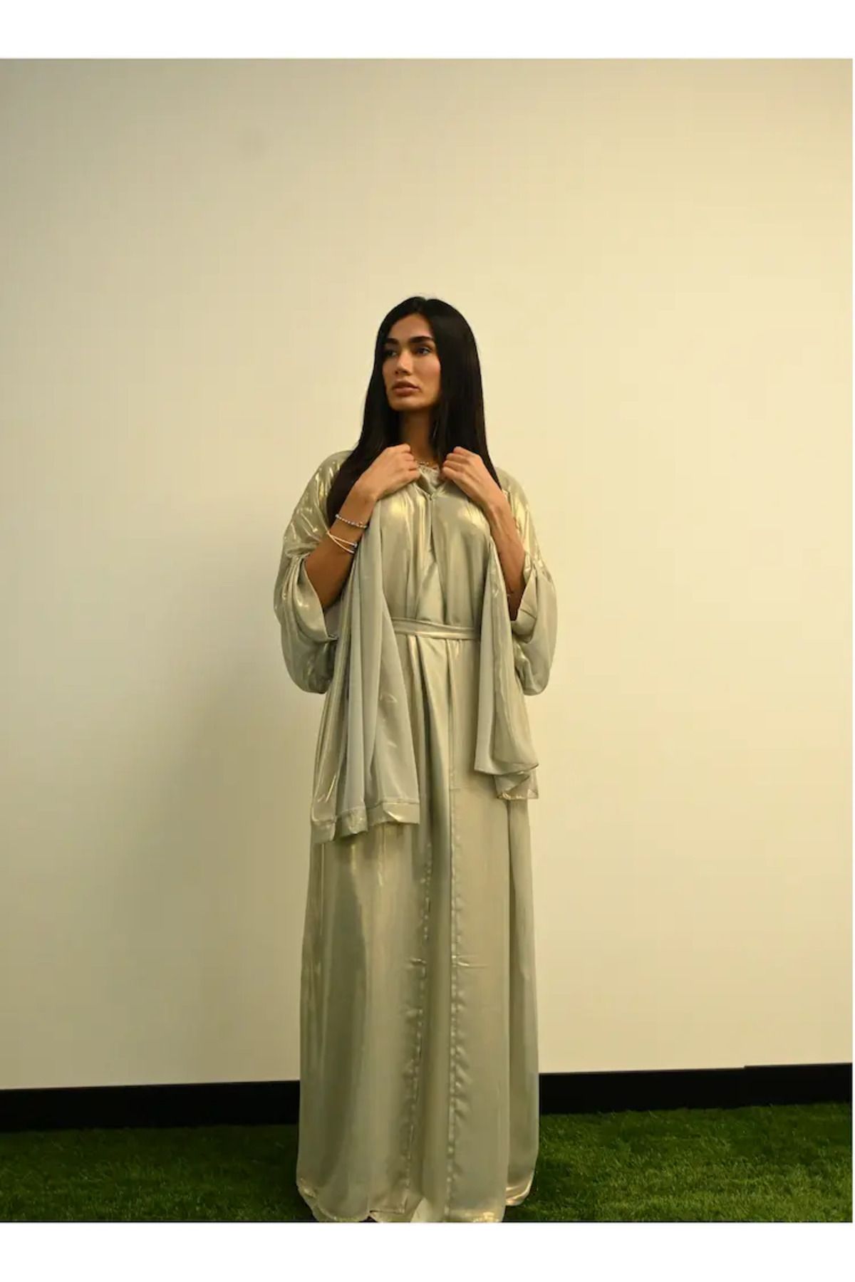 Jameela-Grey Shiny Kaftan Open Abaya 1
