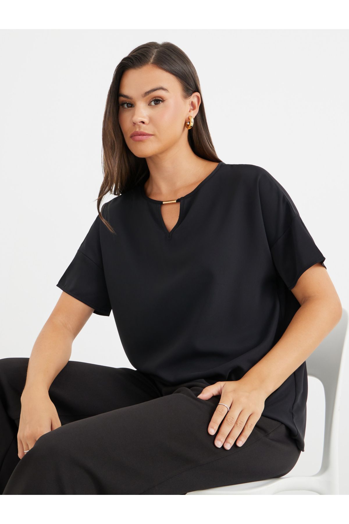 Styli Keyhole Neckline Short Sleeve Blouse