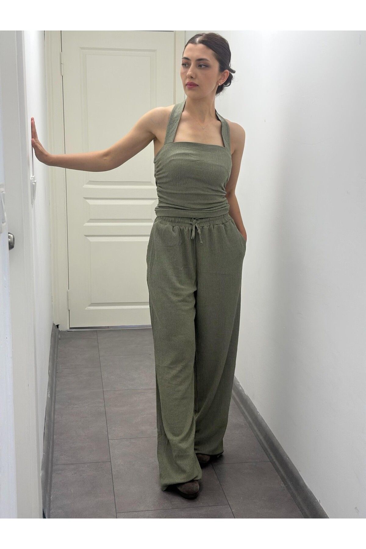 soBasic-Textured Blouse and Pants Set 2