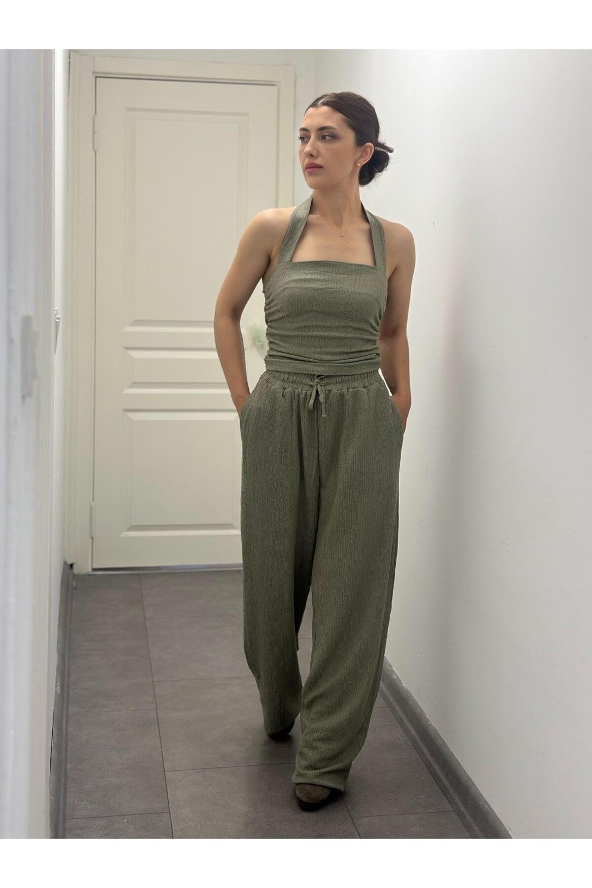 soBasic-Textured Blouse and Pants Set 1