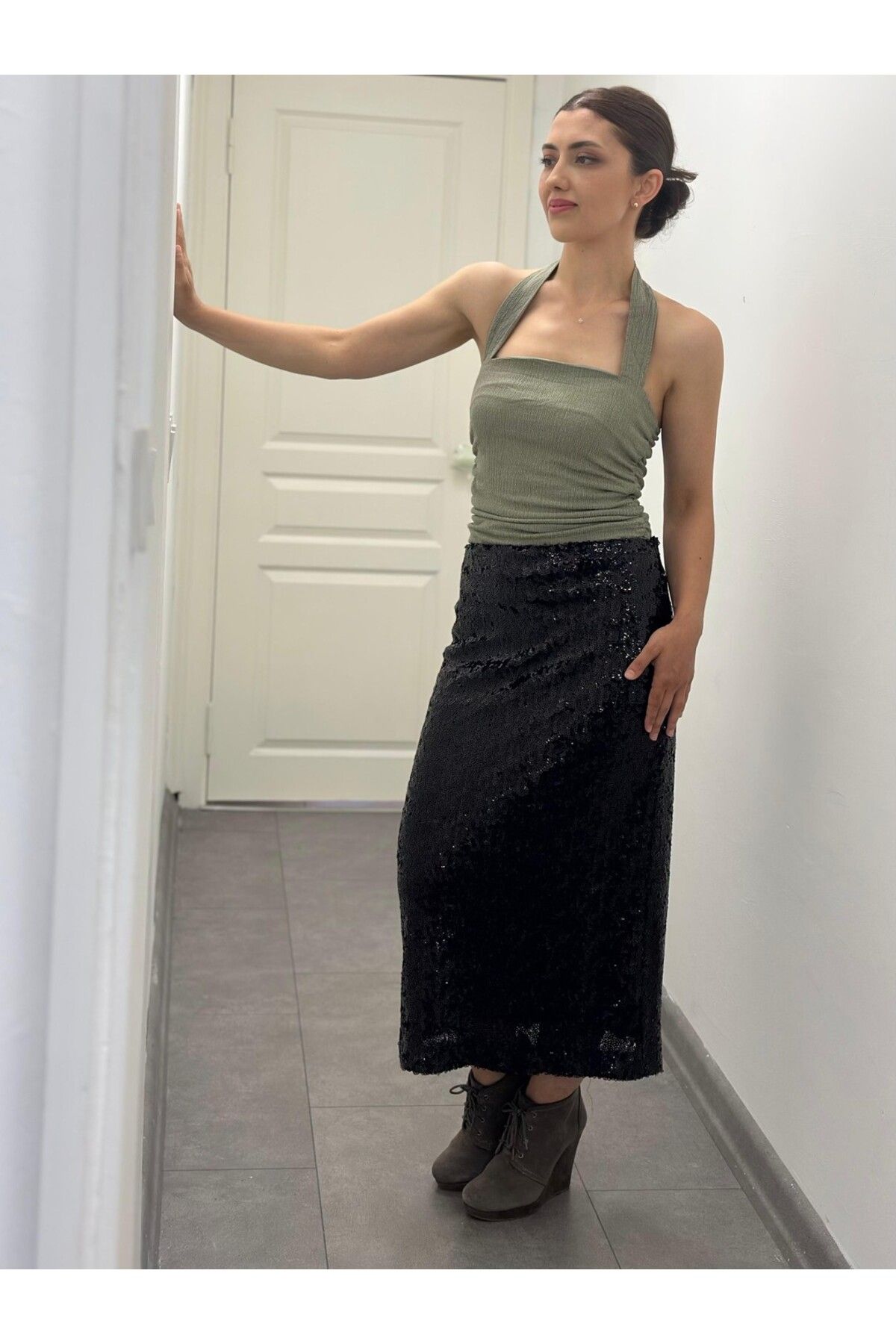 soBasic-Sequin Long Length Lined Slit Side Zipper A-Line Skirt 1