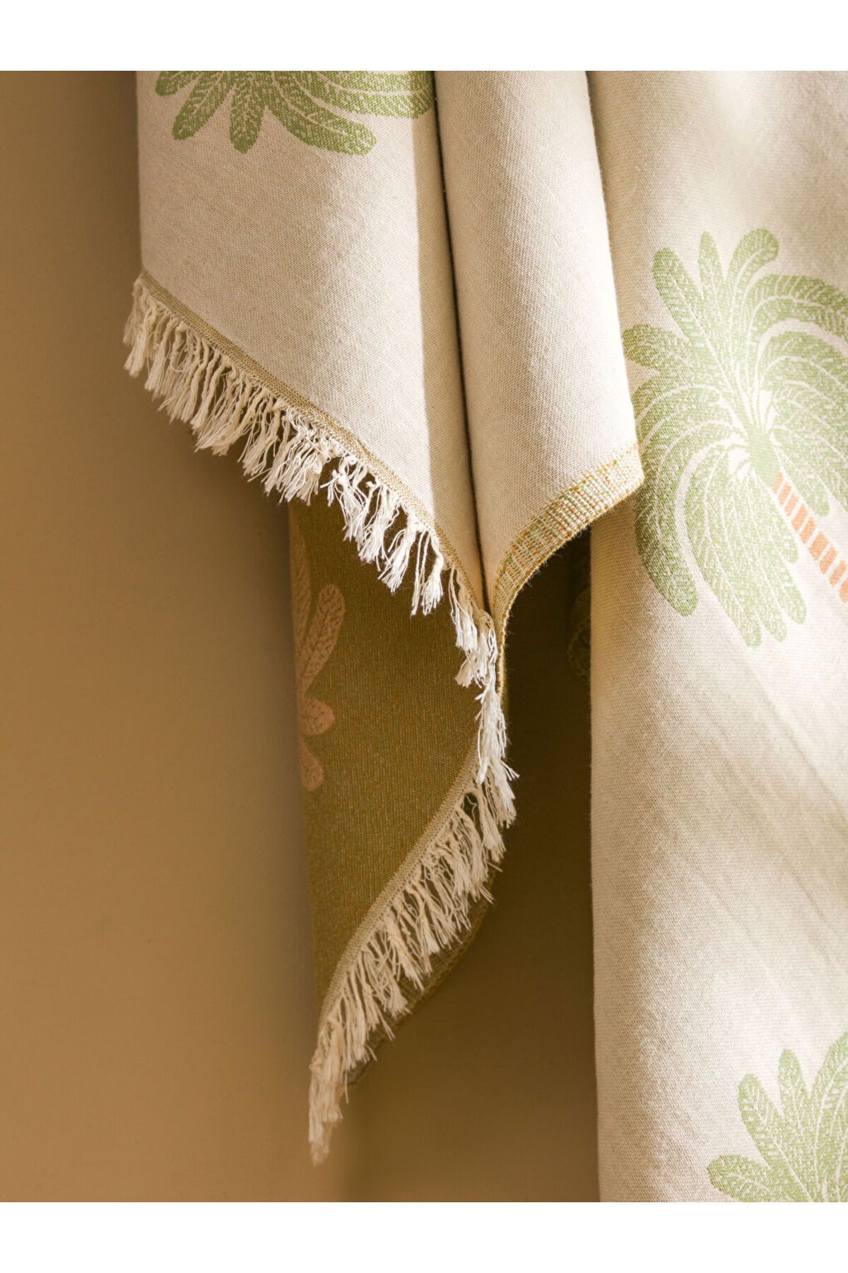 LC Waikiki-Sparkling Selections from Shining Store |   Printed Peshtemal Towel 90X165 cm 4