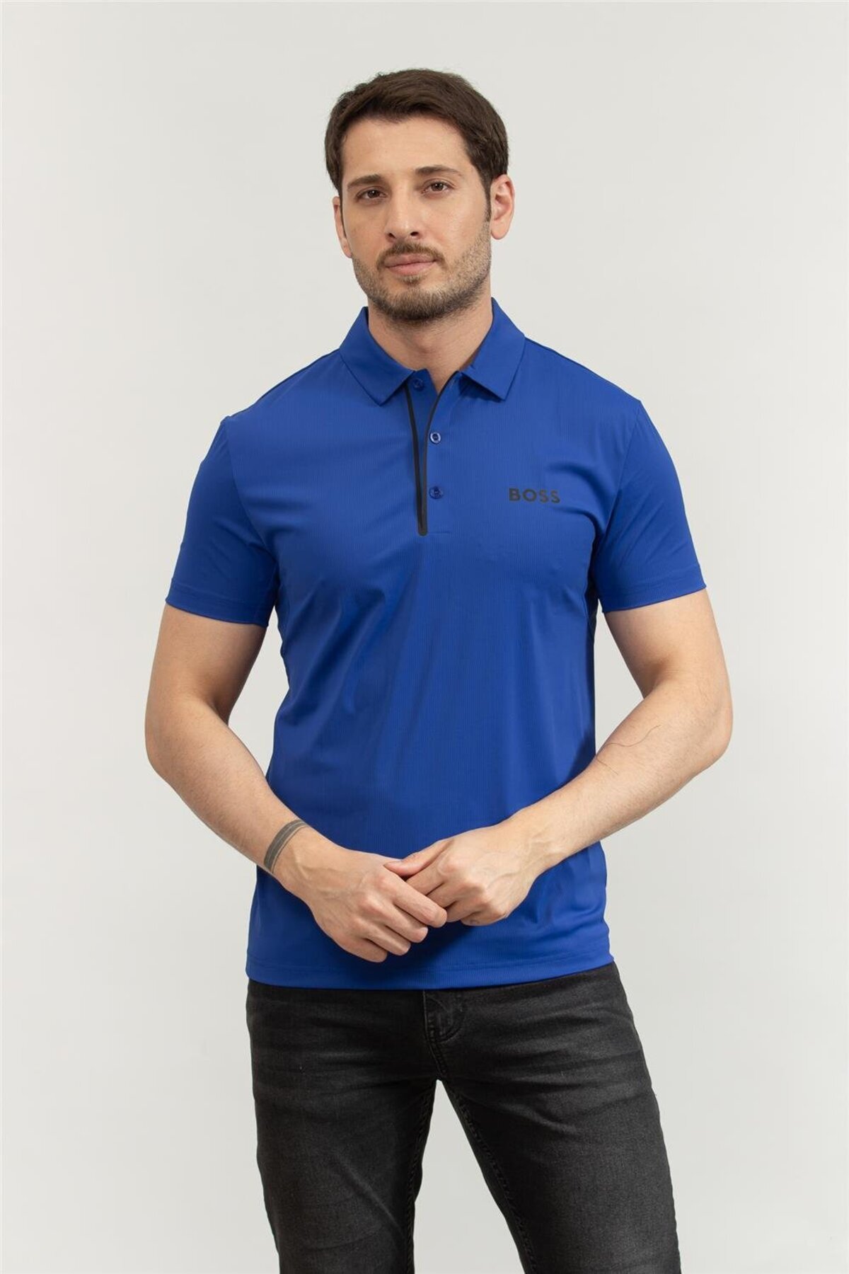 باس تی‌شرت یقه‌دار مردانه