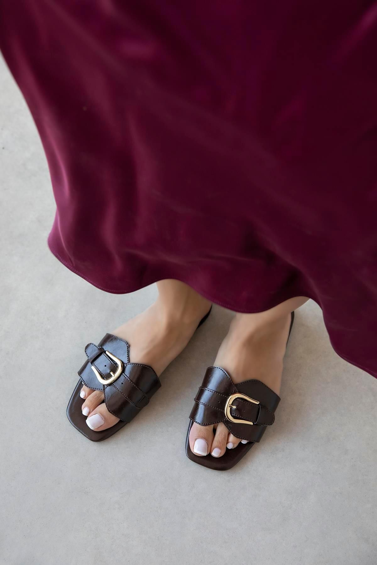 STRASWANS-Pablo Women's Daily Wrinkled Leather Slippers Brown 2
