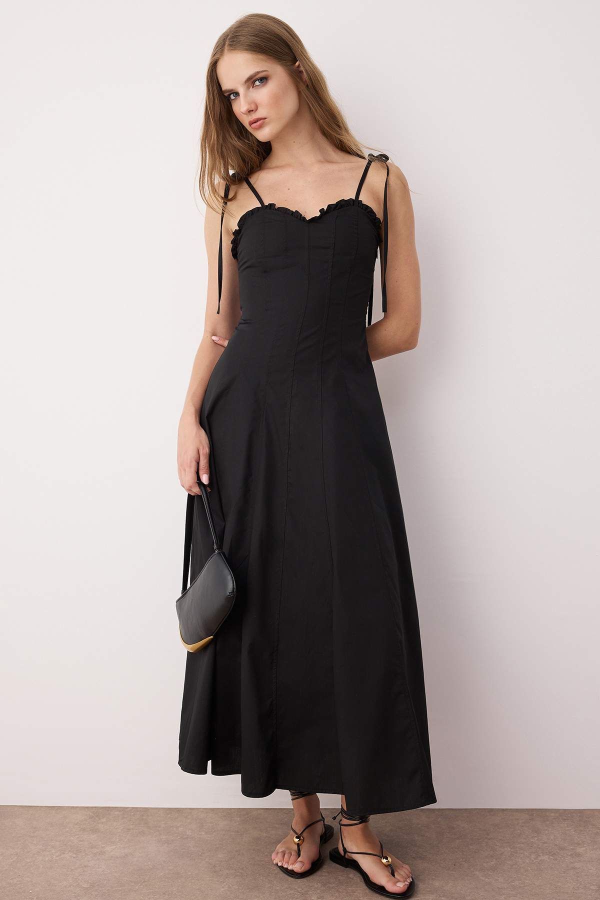 Trendyol Collection Fekete deréknyitású szőtt maxi ruha TWOSS25EL00870