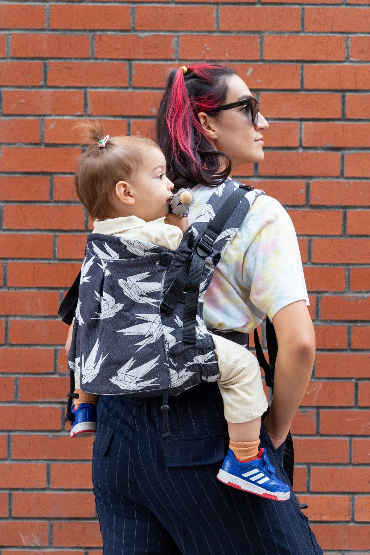 Huggyberry Huggy Plus Toddler Size Carrier - Dock Yin Yang fotoğrafı 5 (önizleme)