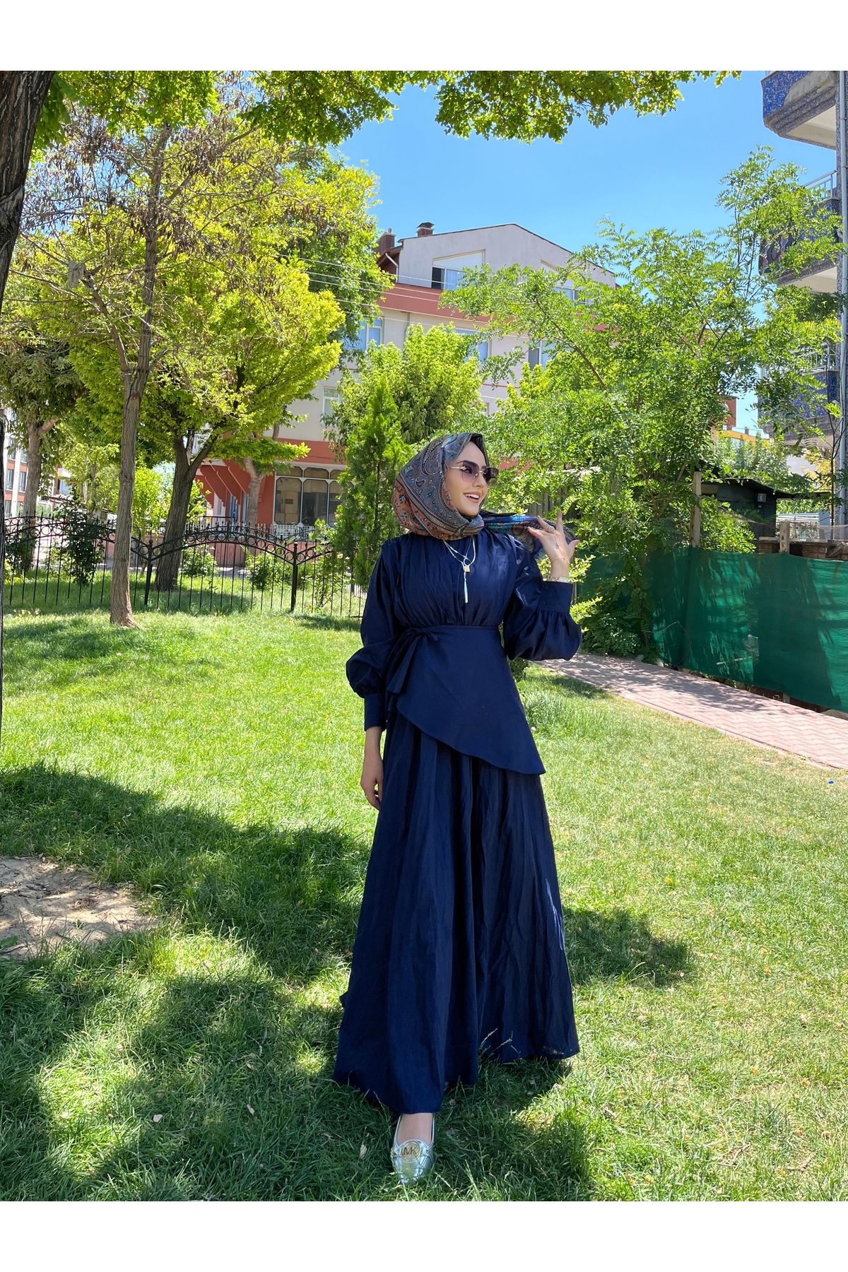 BELİ LASTİKLİ KIRAŞ VUAL TESETTÜR ELBİSE