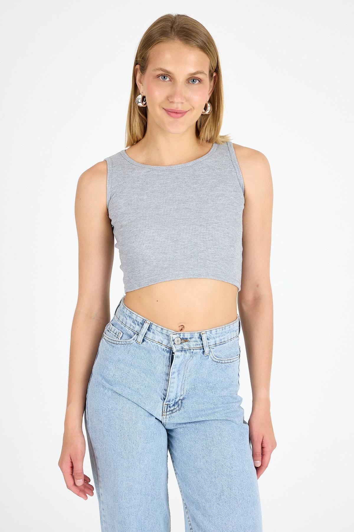 Arma Yıldız-Women's Cotton Camisole Halter Neckline Thick Strap Crop White Black Gray 3 Pack 5