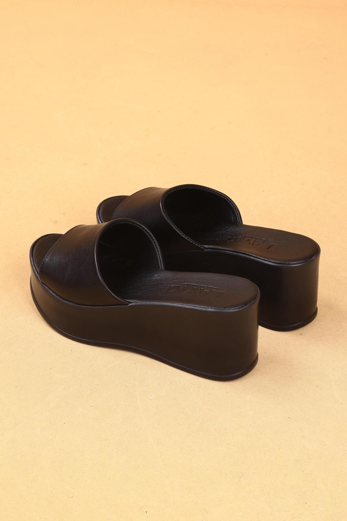 layki-Senica Black Colored High Sole Luxury Slippers 8