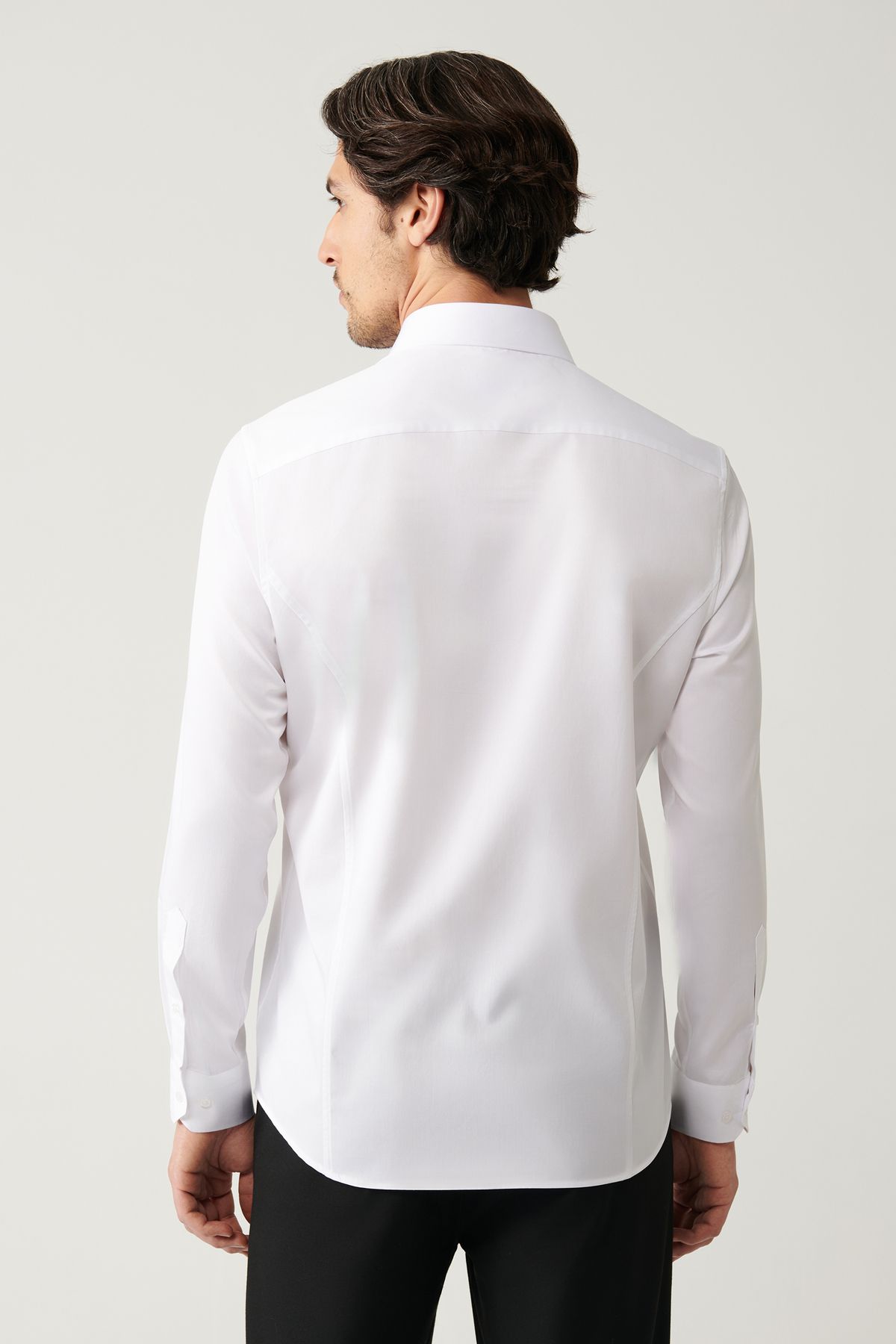 Avva-Weißes Slim-Fit-Hemd aus 100 % Baumwolle mit klassischem Revers aus Satin für Herren B002002 4