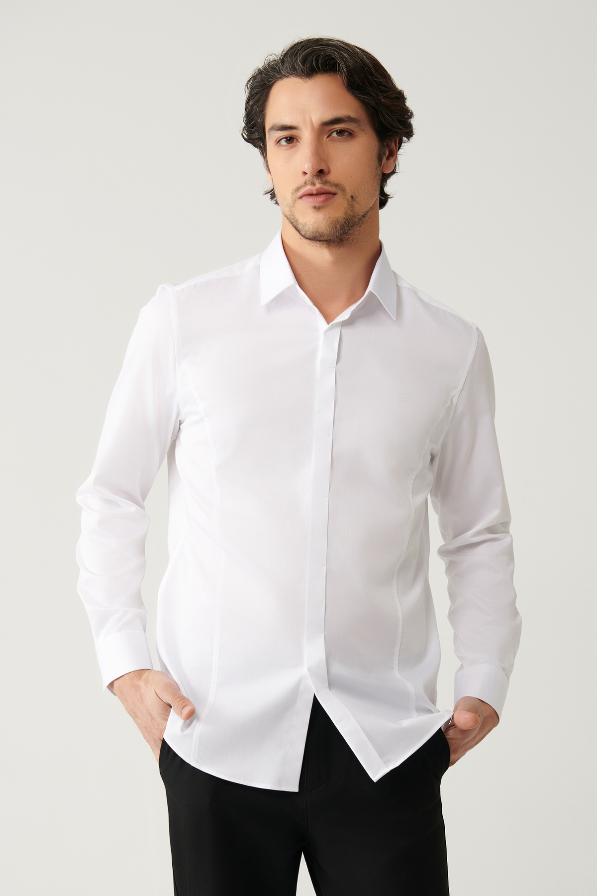 Avva-Weißes Slim-Fit-Hemd aus 100 % Baumwolle mit klassischem Revers aus Satin für Herren B002002 3