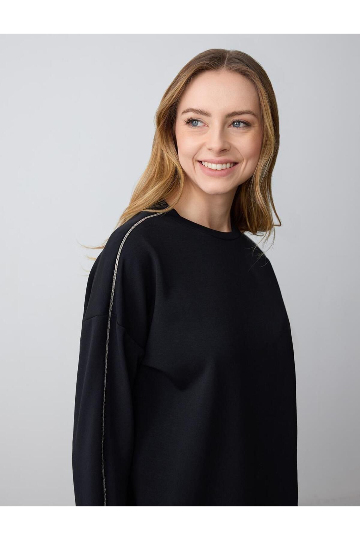 Jimmy Key-Black Crew Neck Long Sleeve Sweatshirt with Line Detail 5