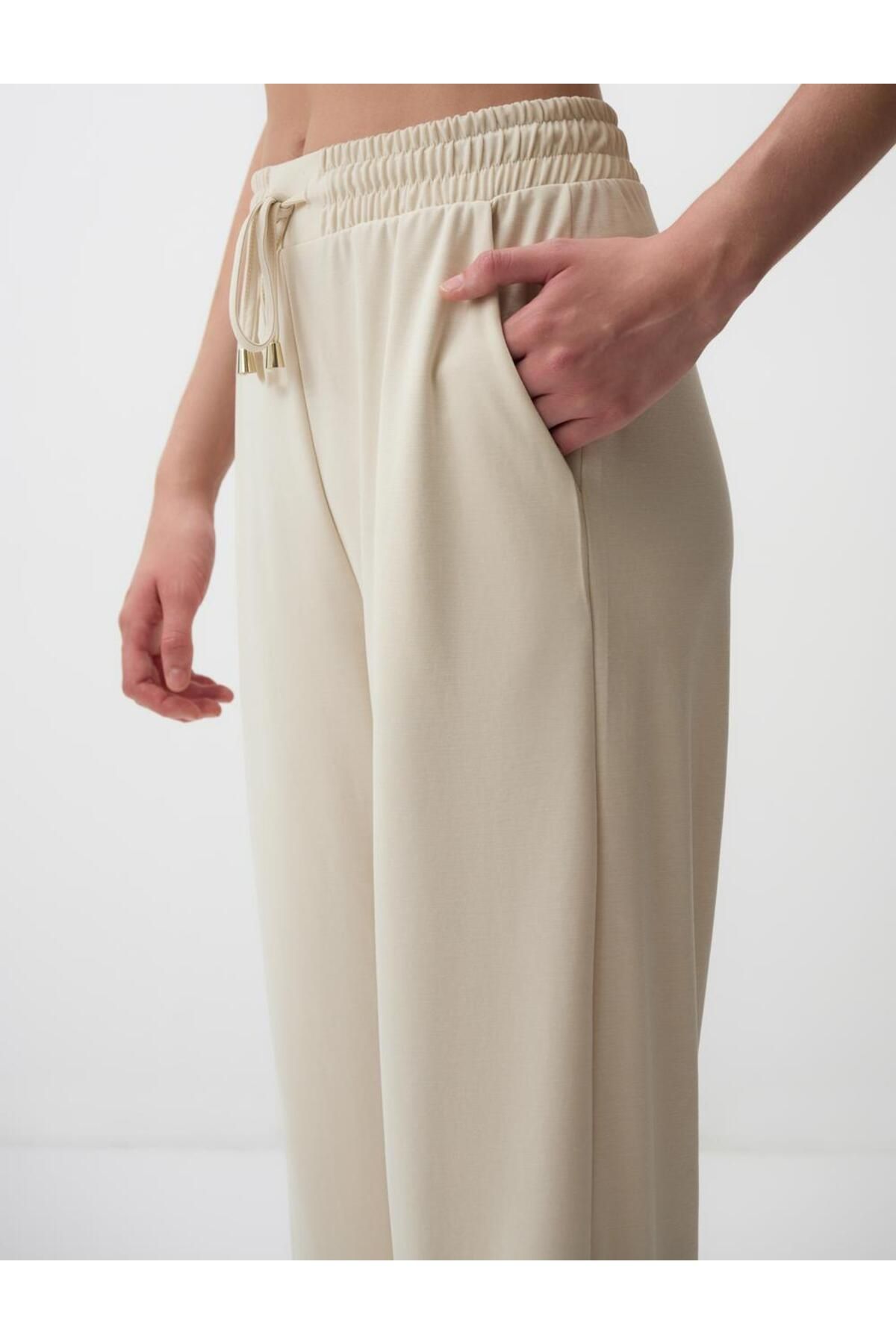 Jimmy Key-Beige Wide Leg Comfortable Jogger Pants 5