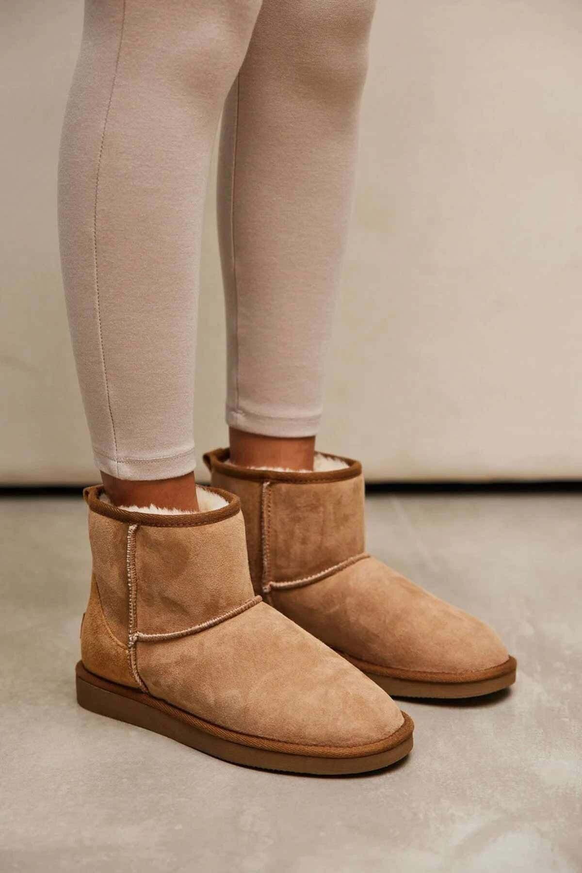 Pegia-Women's Brown Classic Short Boots 191021 3