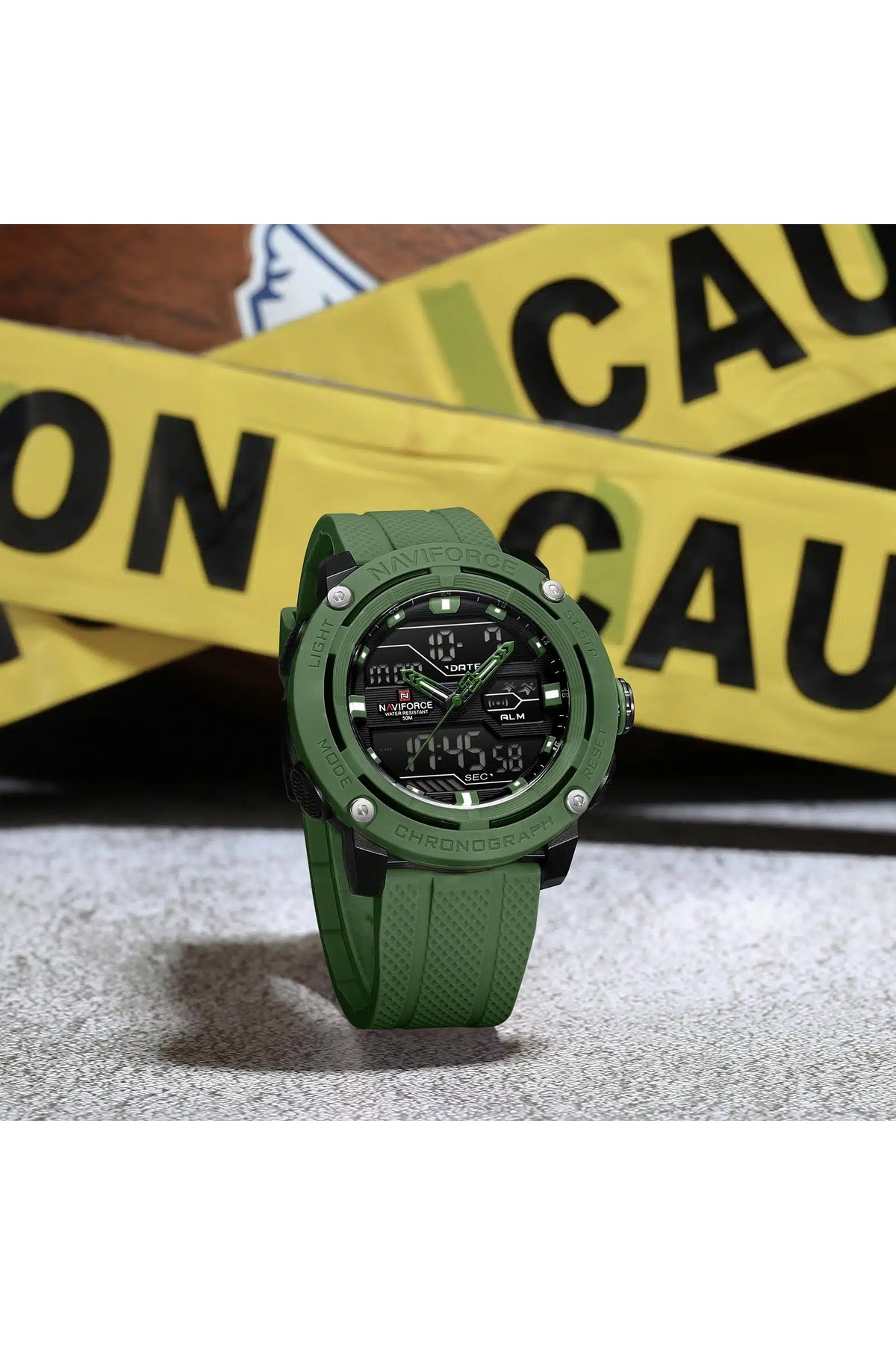 Naviforce-dual-display watch with both analog and digital timekeeping, designed for sports and military 3