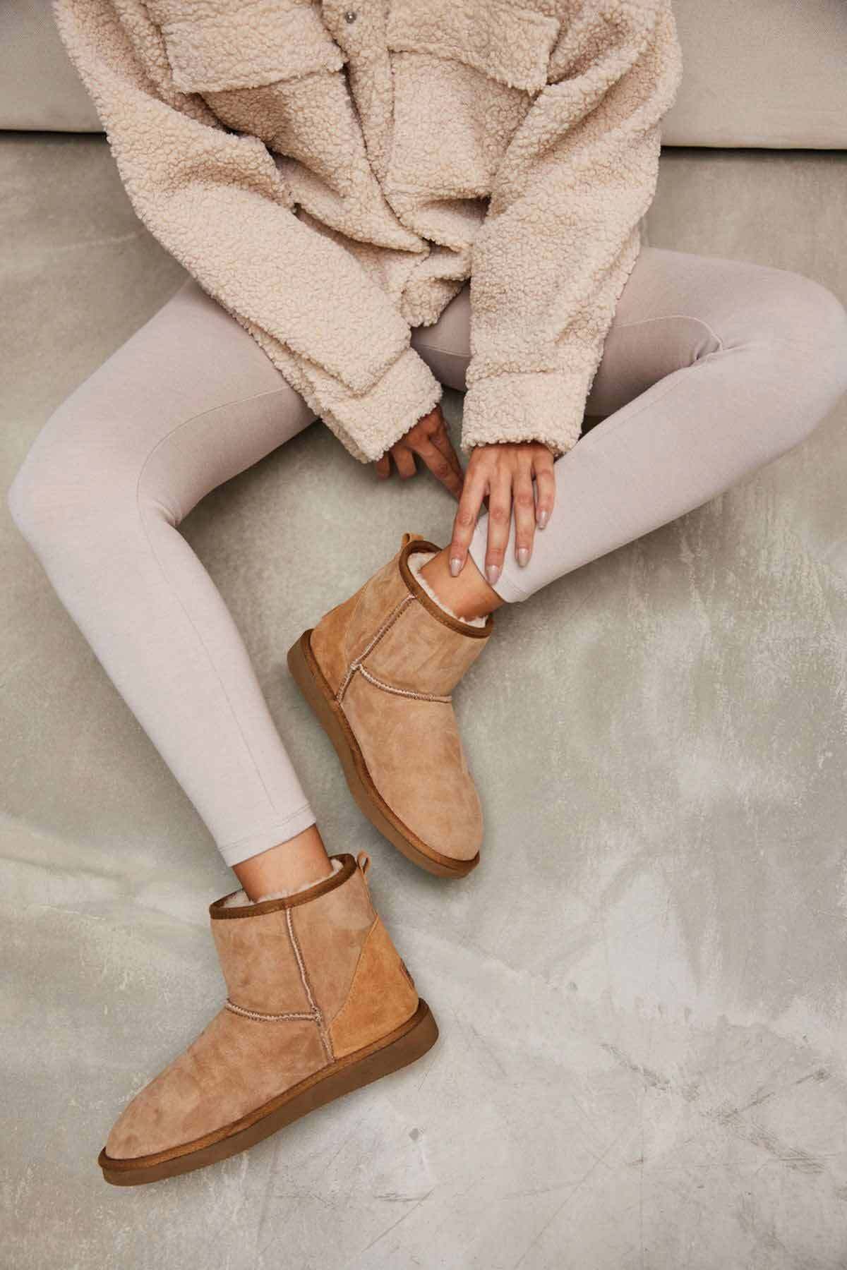 Pegia-Women's Brown Classic Short Boots 191021 6