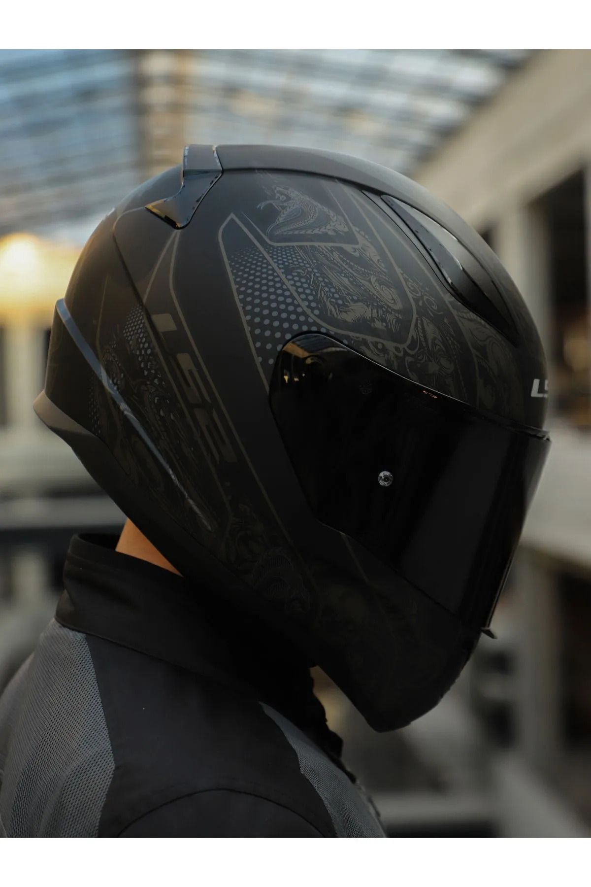 LS2-Rapid 2 Crypt - Closed Black Matte Helmet 3