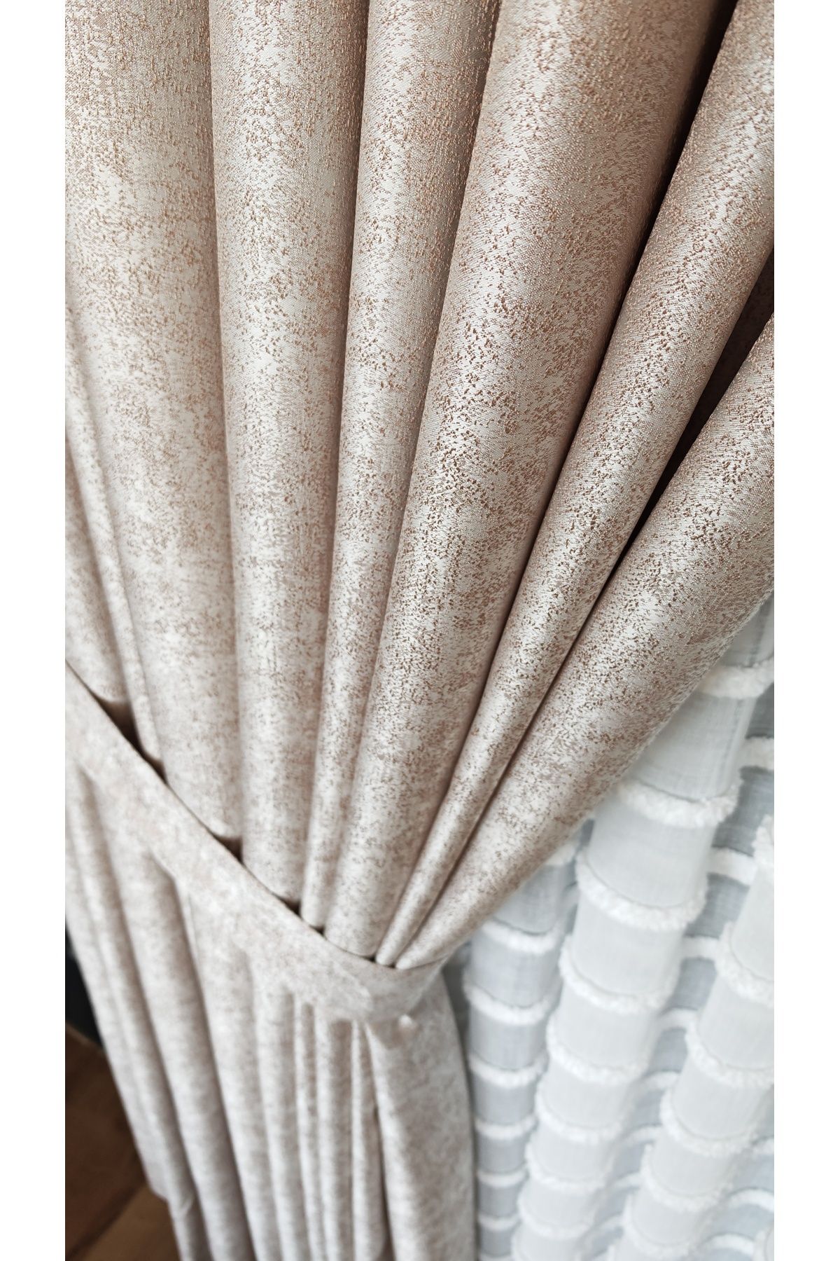 Yuka-Trojan Beige Double Wing Sparse Pleated Jacquard Satin Textured Background Curtain with Bright Pattern 100 X 260 2