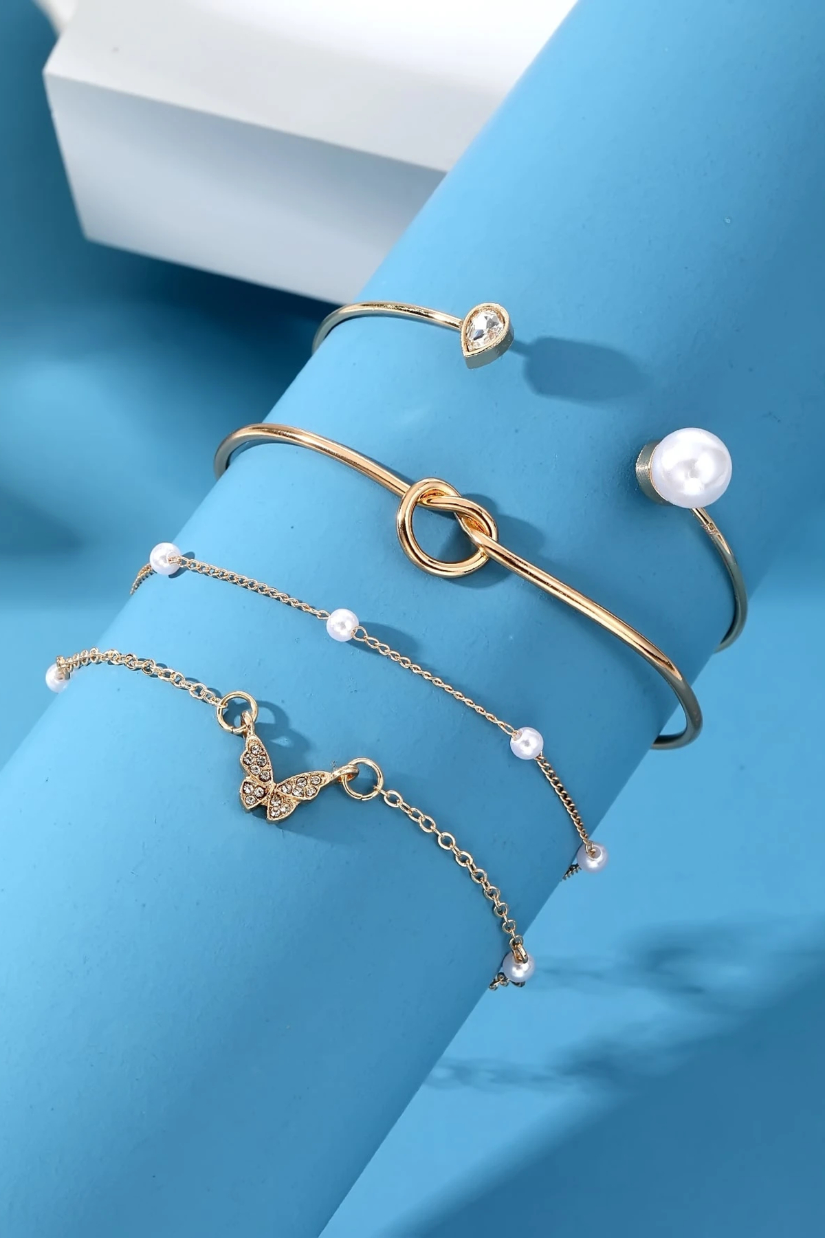 H&E DESIGN Kadın 3'lü Gold İncili Zirkon Taşlı Premium Bileklik Seti görsel 2