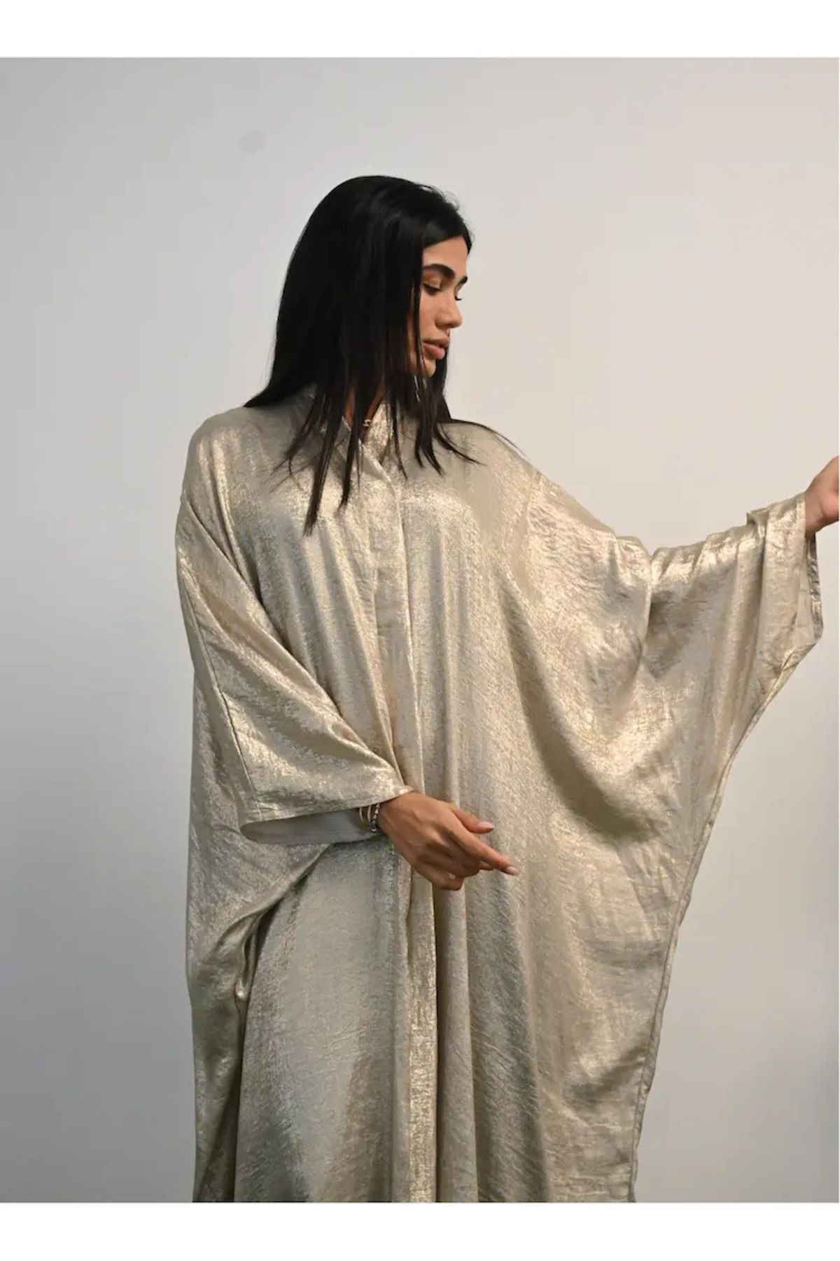 Jameela-Grey Shiny Kaftan Open Abaya 4