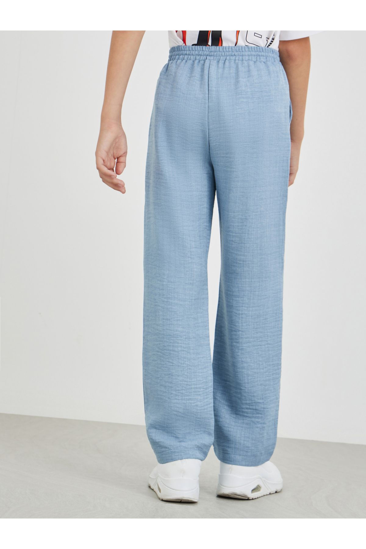 Styli-Regular Fit Linen Pants with Drawstring 4