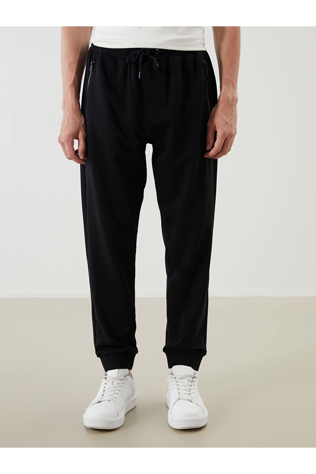 LC Waikiki-Create Your Style from Uzg Store |   Standard Fit Men's Sweatpants 5