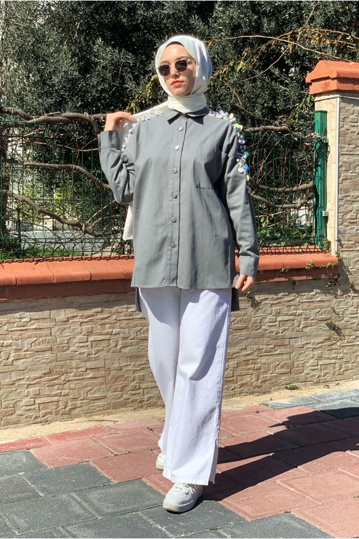 Moda Rosa-25K5365 - Gray - Pearl Detail Gabardine Jacket 3